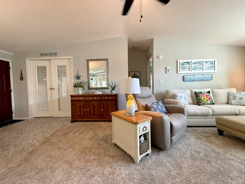 261 Gardenia Ln a Parrish, FL Mobile or Manufactured Home for Sale